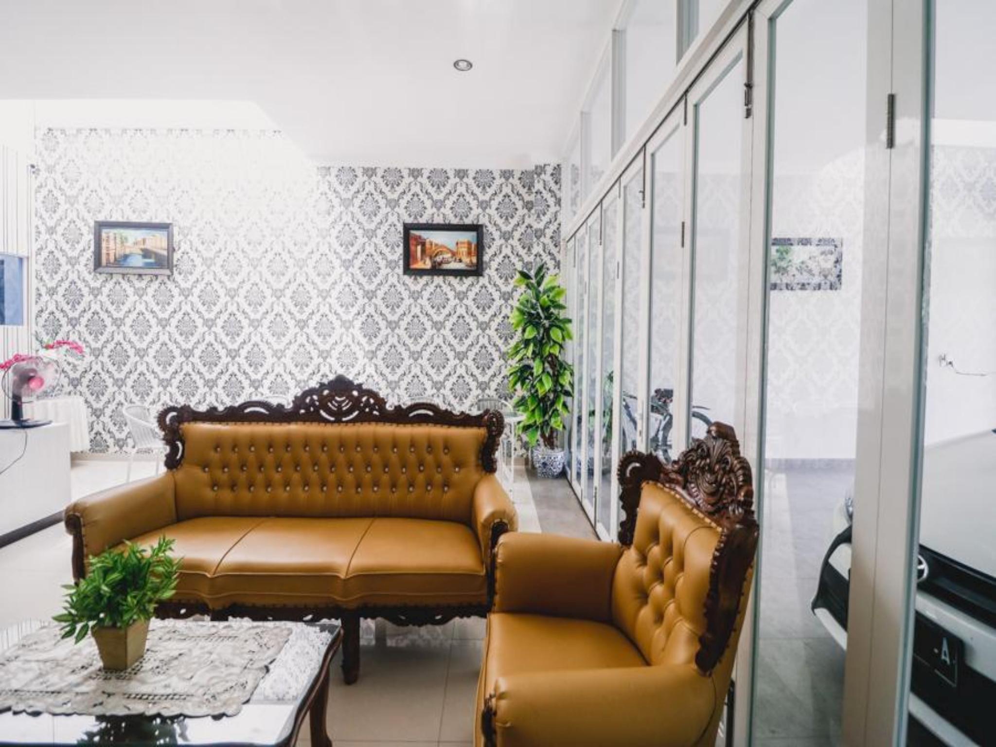 Reddoorz Near Hermes Place Polonia Medan Eksteriør billede